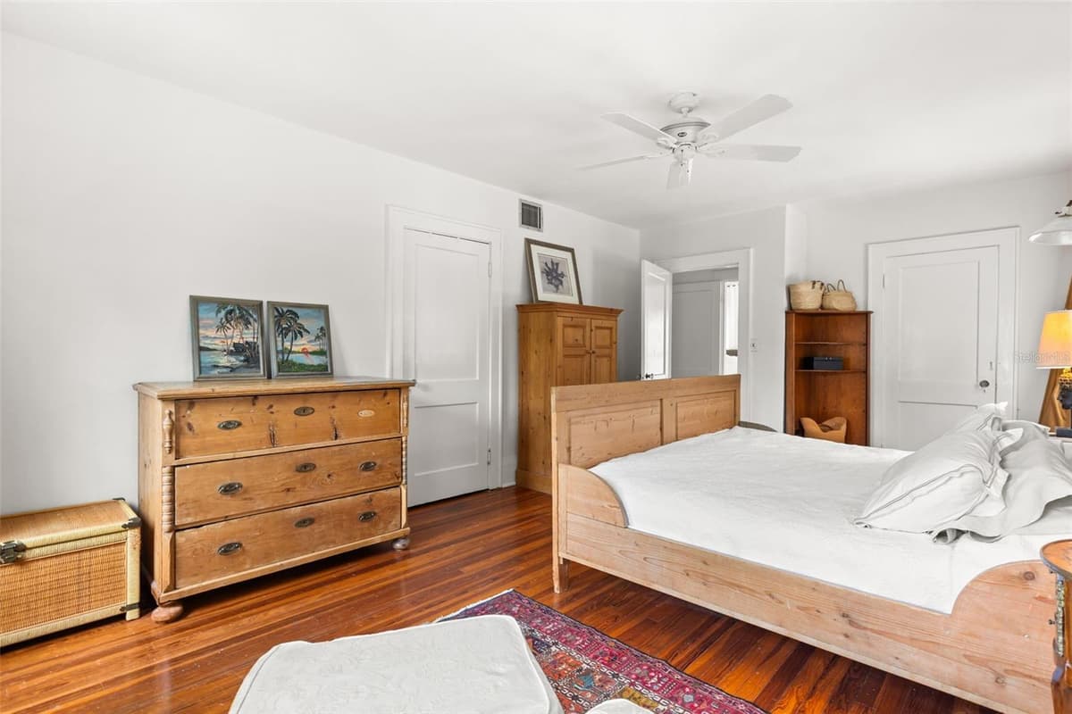 318 VITORIA AVENUE — photo 43 of 66