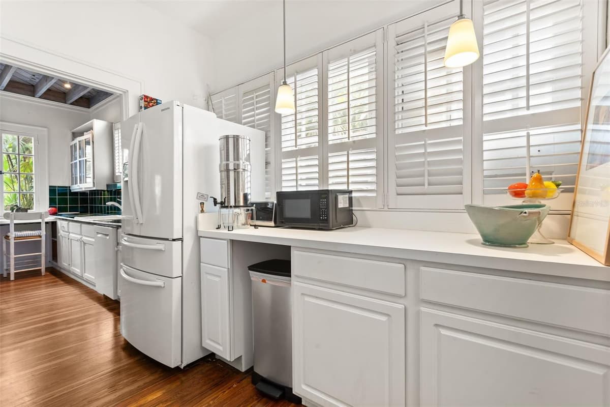 318 VITORIA AVENUE — photo 31 of 66