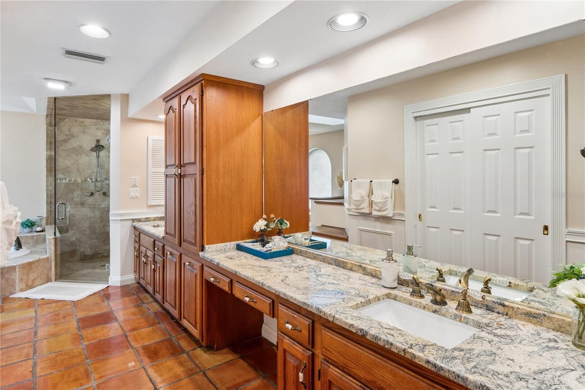 12816 HARBORWOOD DRIVE — photo 31 of 70