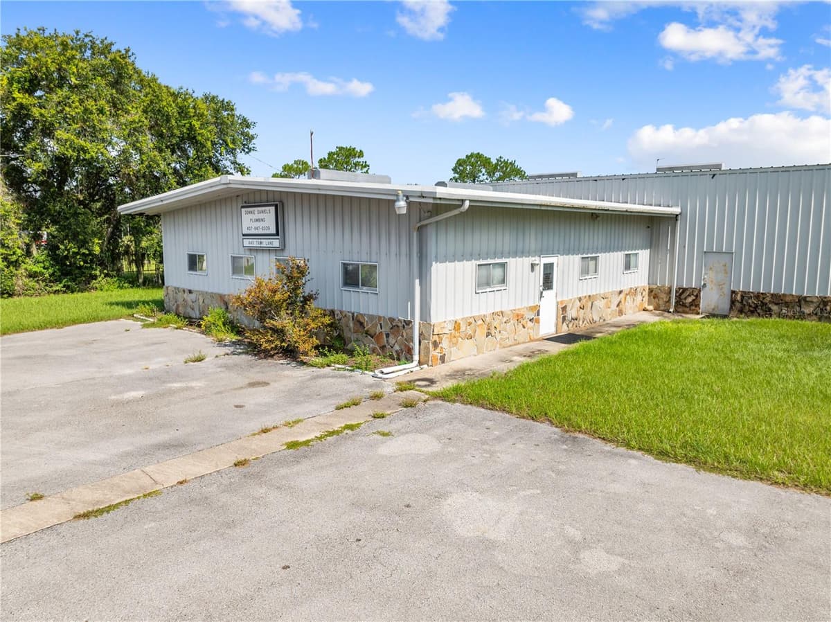 4411 TAMI LANE — photo 3 of 71