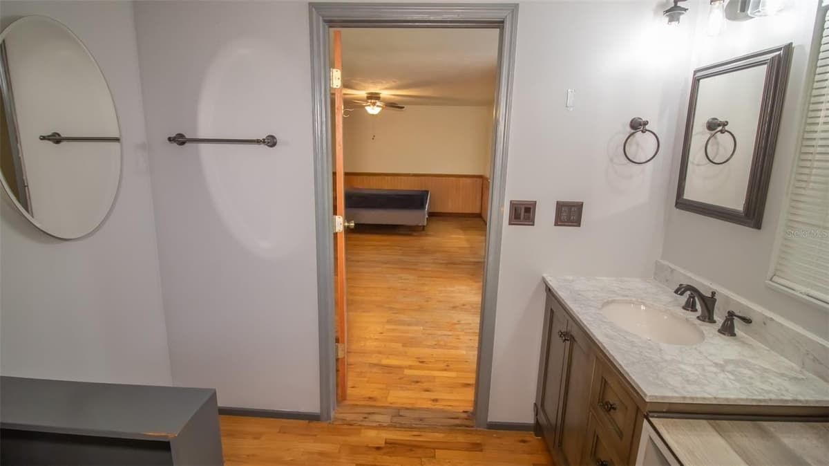 22304 35TH AVENUE — photo 19 of 45