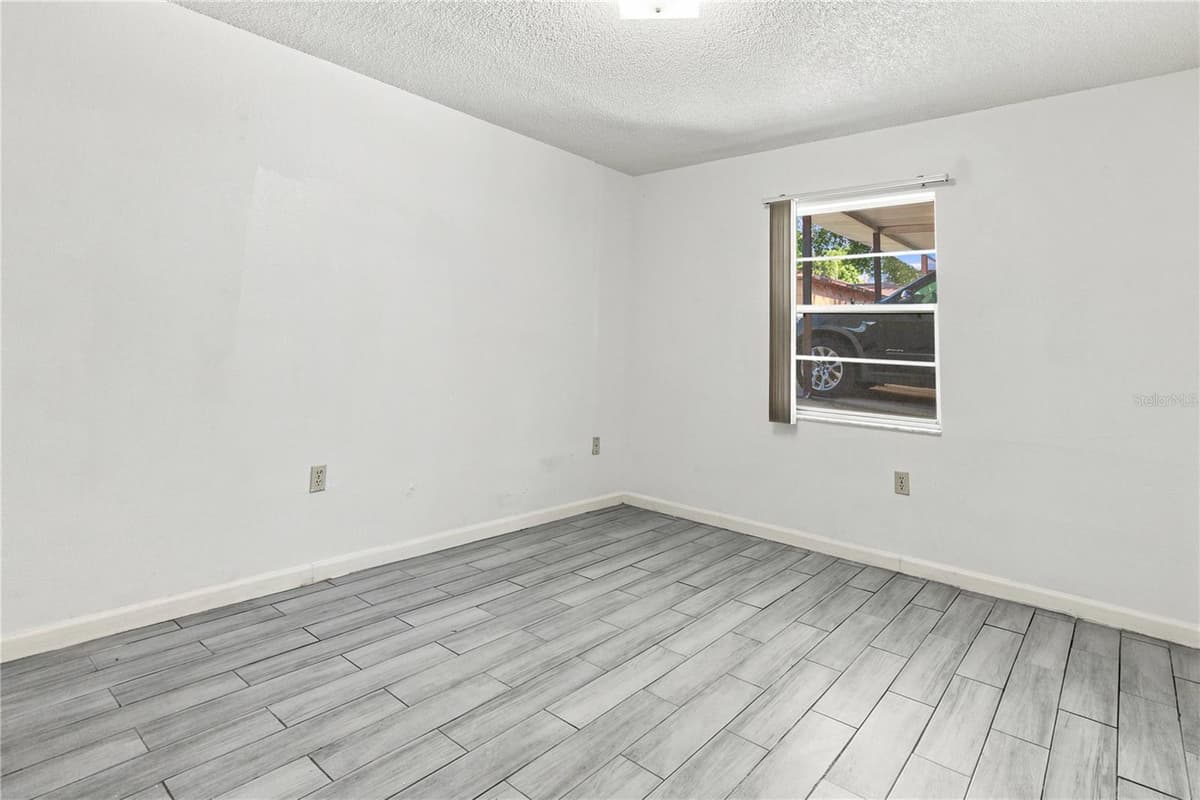 101 LAKE HUNTER DRIVE — photo 9 of 14