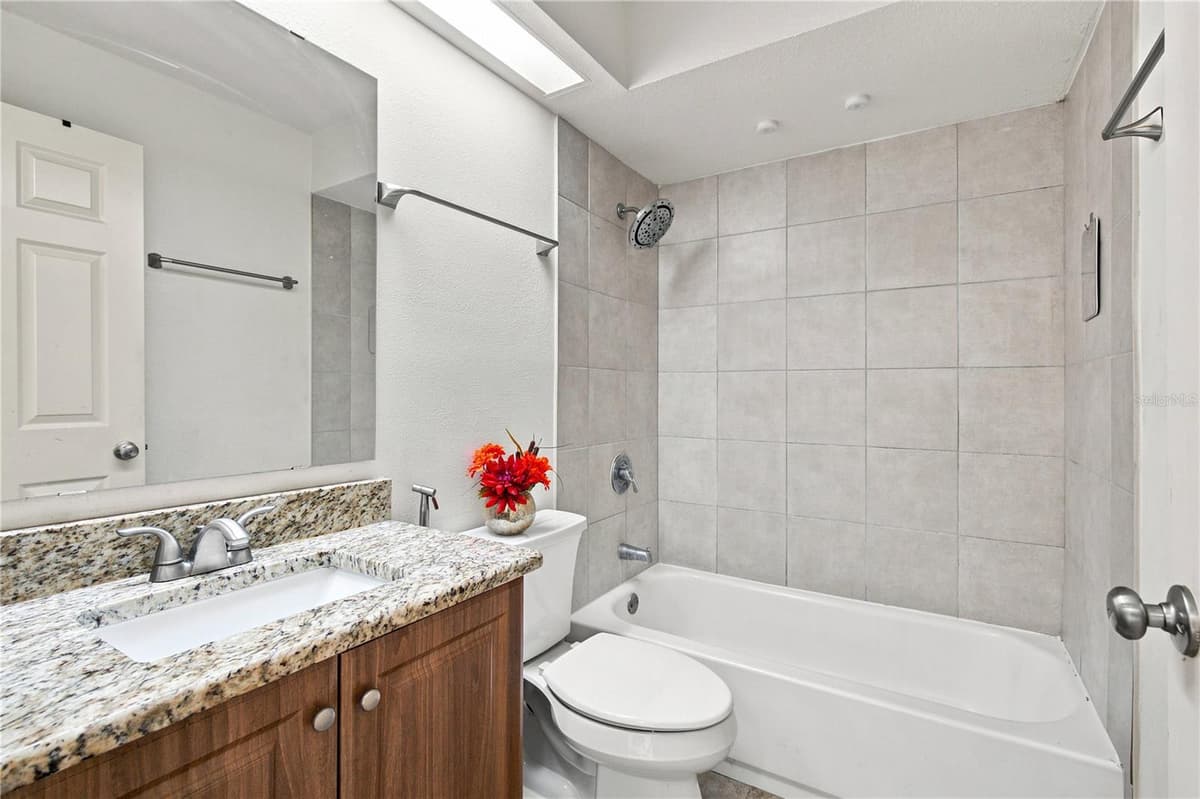 101 LAKE HUNTER DRIVE — photo 8 of 14