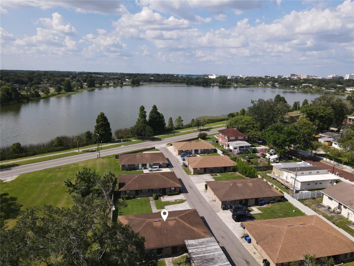 101 LAKE HUNTER DRIVE — photo 13 of 14