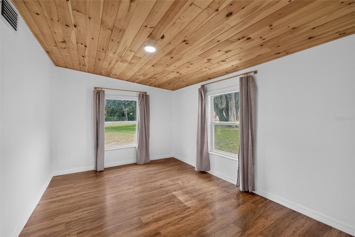 4746 LAMAR ROAD — photo 11 of 31