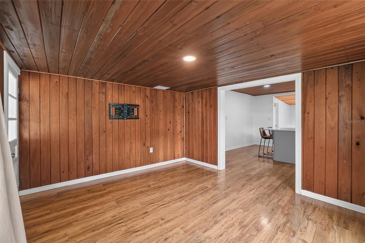 4746 LAMAR ROAD — photo 14 of 31