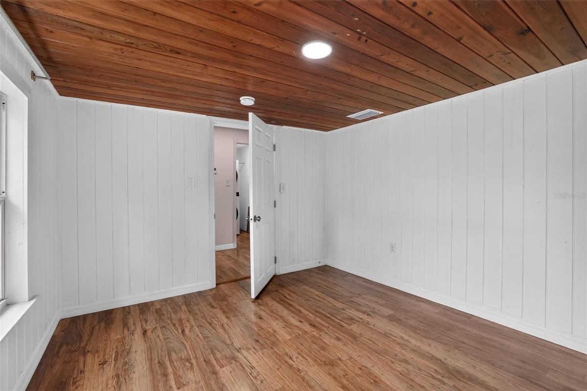4746 LAMAR ROAD — photo 15 of 31
