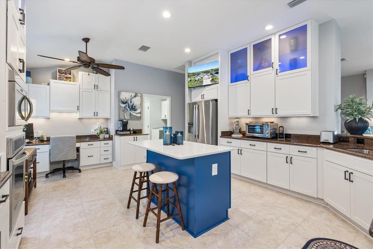 562 BRADFORD LOOP — photo 9 of 41