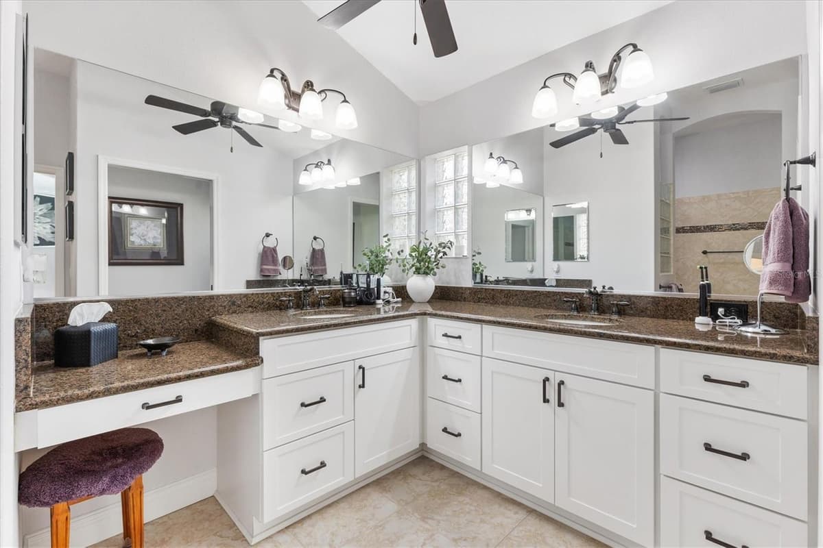 562 BRADFORD LOOP — photo 18 of 41