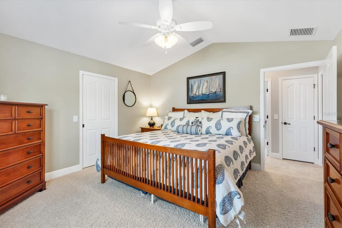 562 BRADFORD LOOP — photo 22 of 41