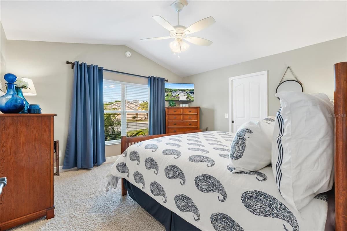 562 BRADFORD LOOP — photo 21 of 41
