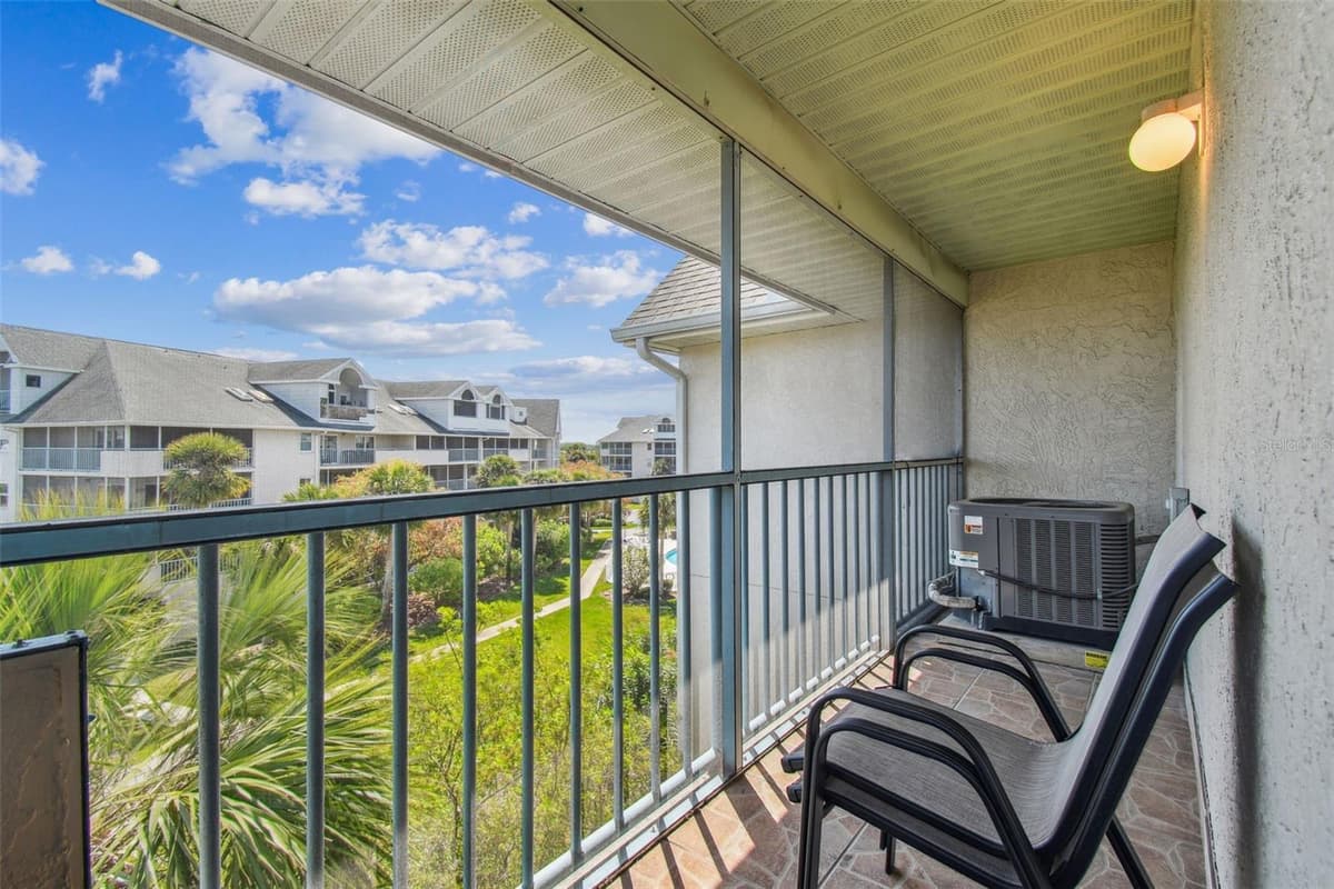 5537 SEA FOREST DRIVE — photo 43 of 47