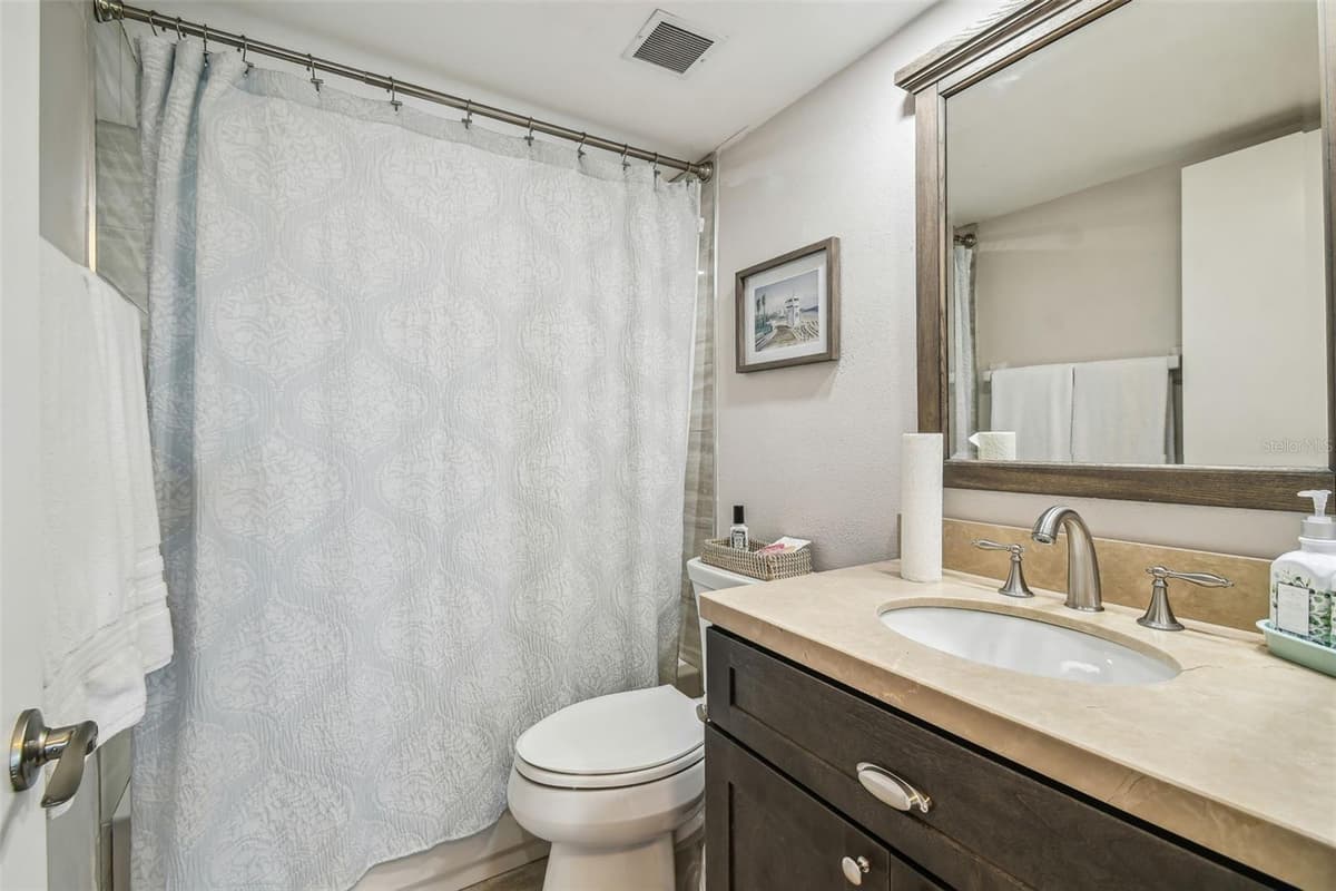 5537 SEA FOREST DRIVE — photo 17 of 47
