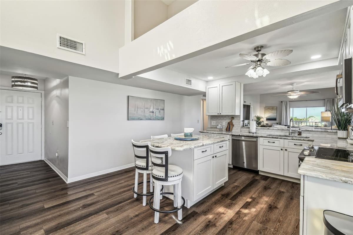5537 SEA FOREST DRIVE — photo 9 of 47