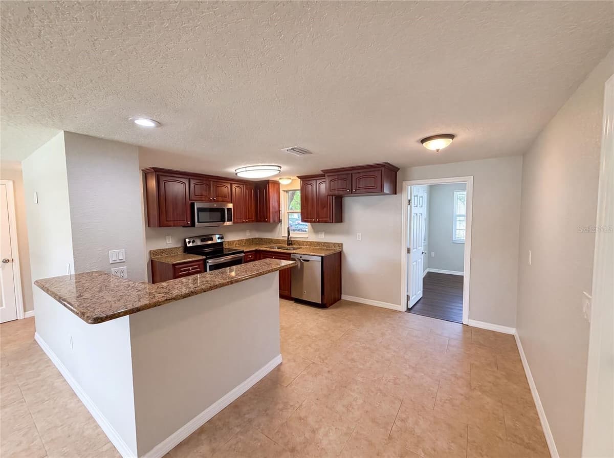 7037 GREEN STREET — photo 12 of 29