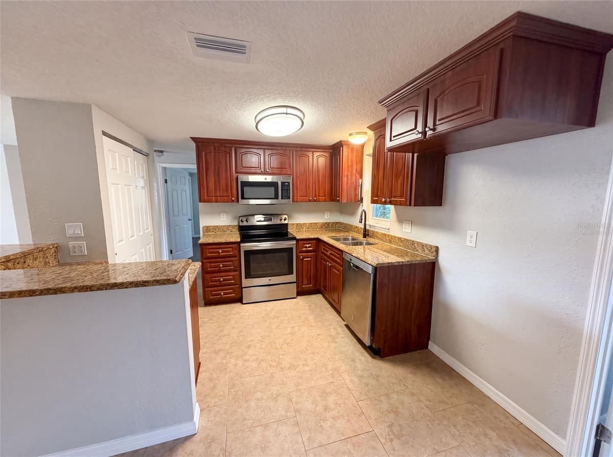 7037 GREEN STREET — photo 2 of 29