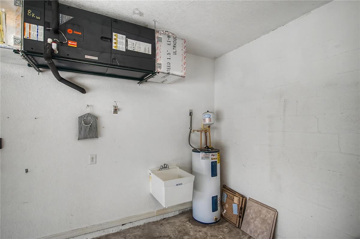 1554 RED OAK LANE — photo 48 of 88