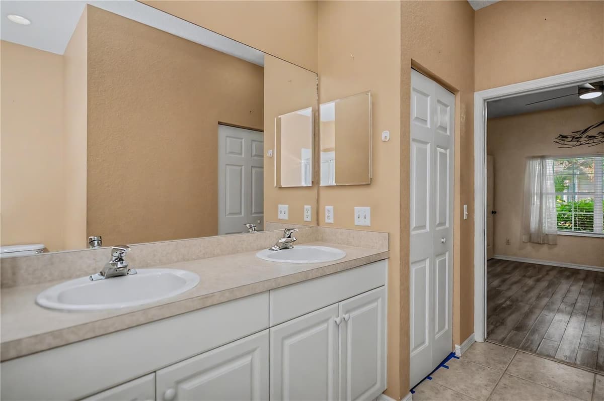 1554 RED OAK LANE — photo 39 of 88