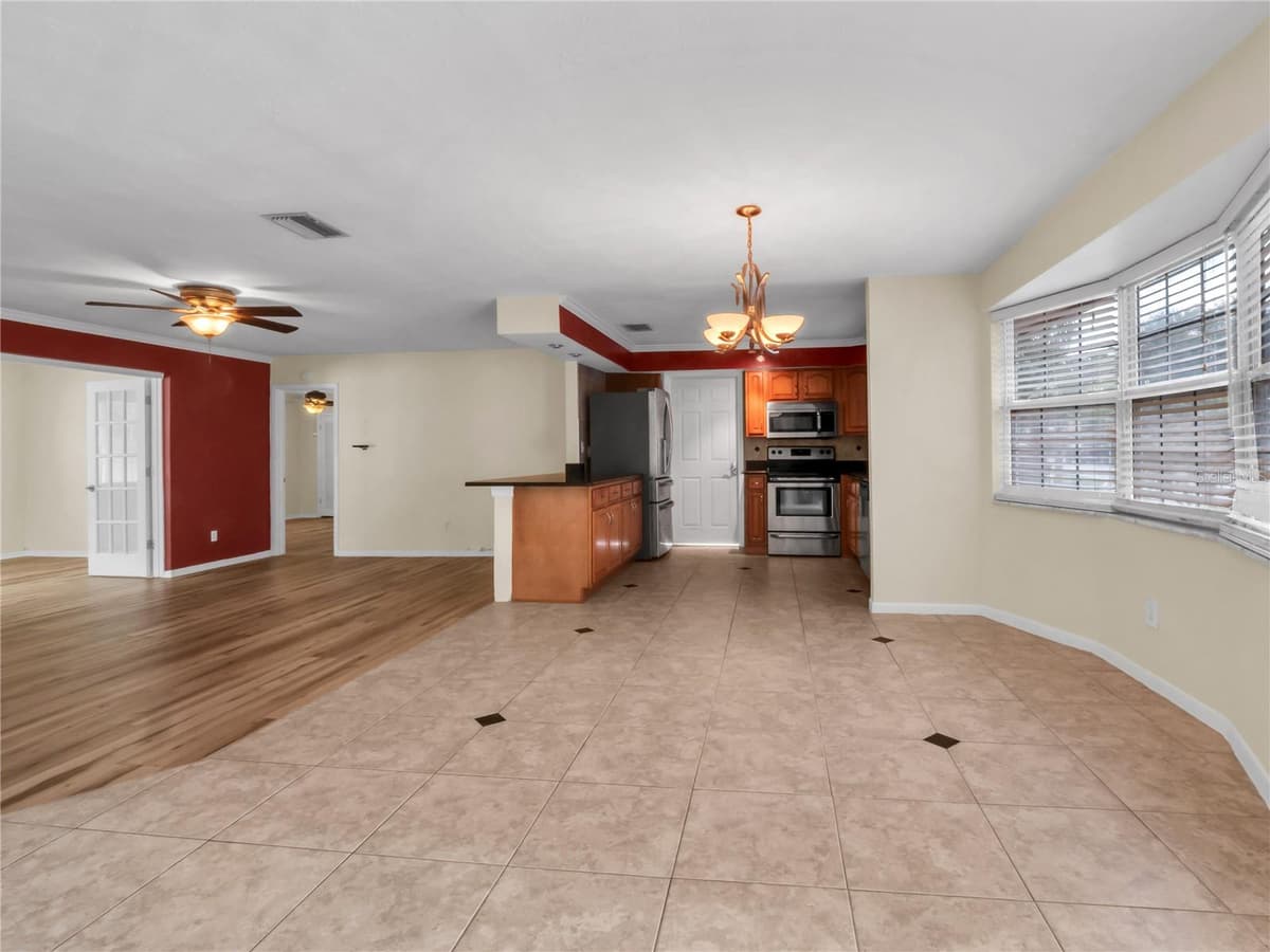 14331 APACHE AVENUE — photo 9 of 25