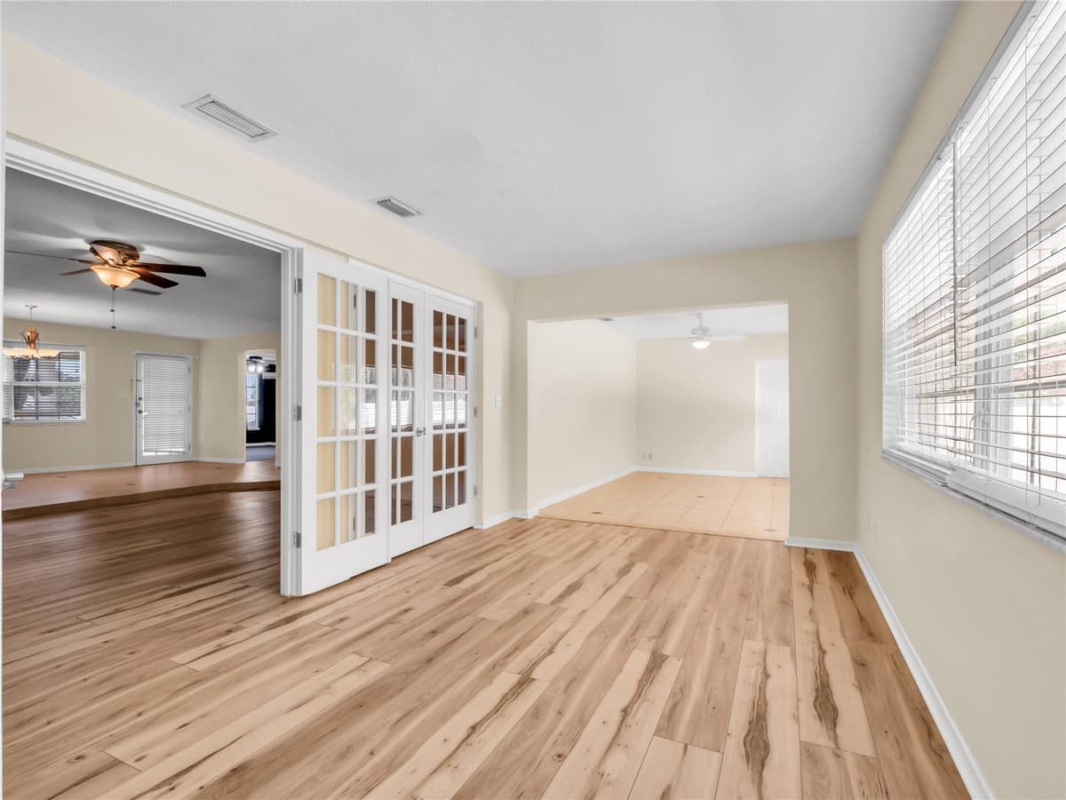 14331 APACHE AVENUE — photo 16 of 25