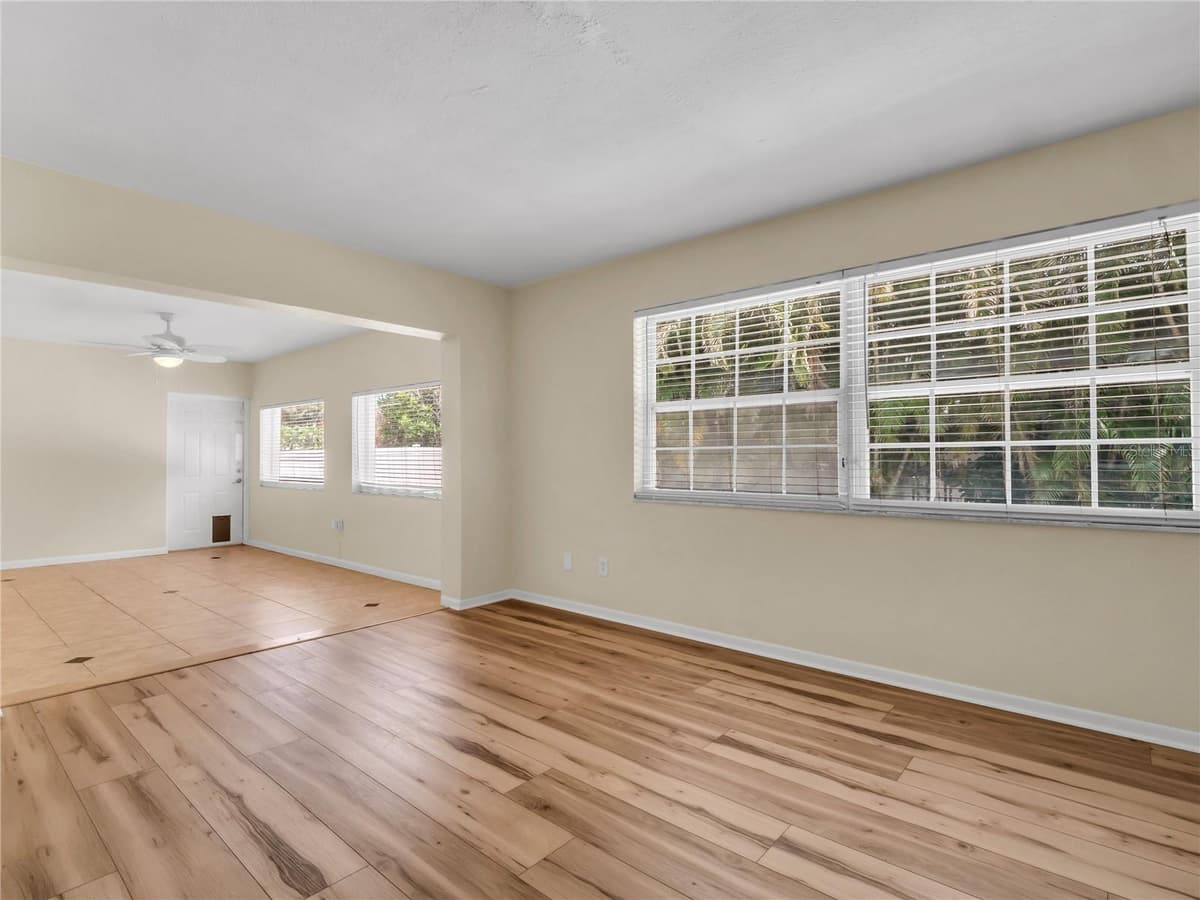 14331 APACHE AVENUE — photo 17 of 25