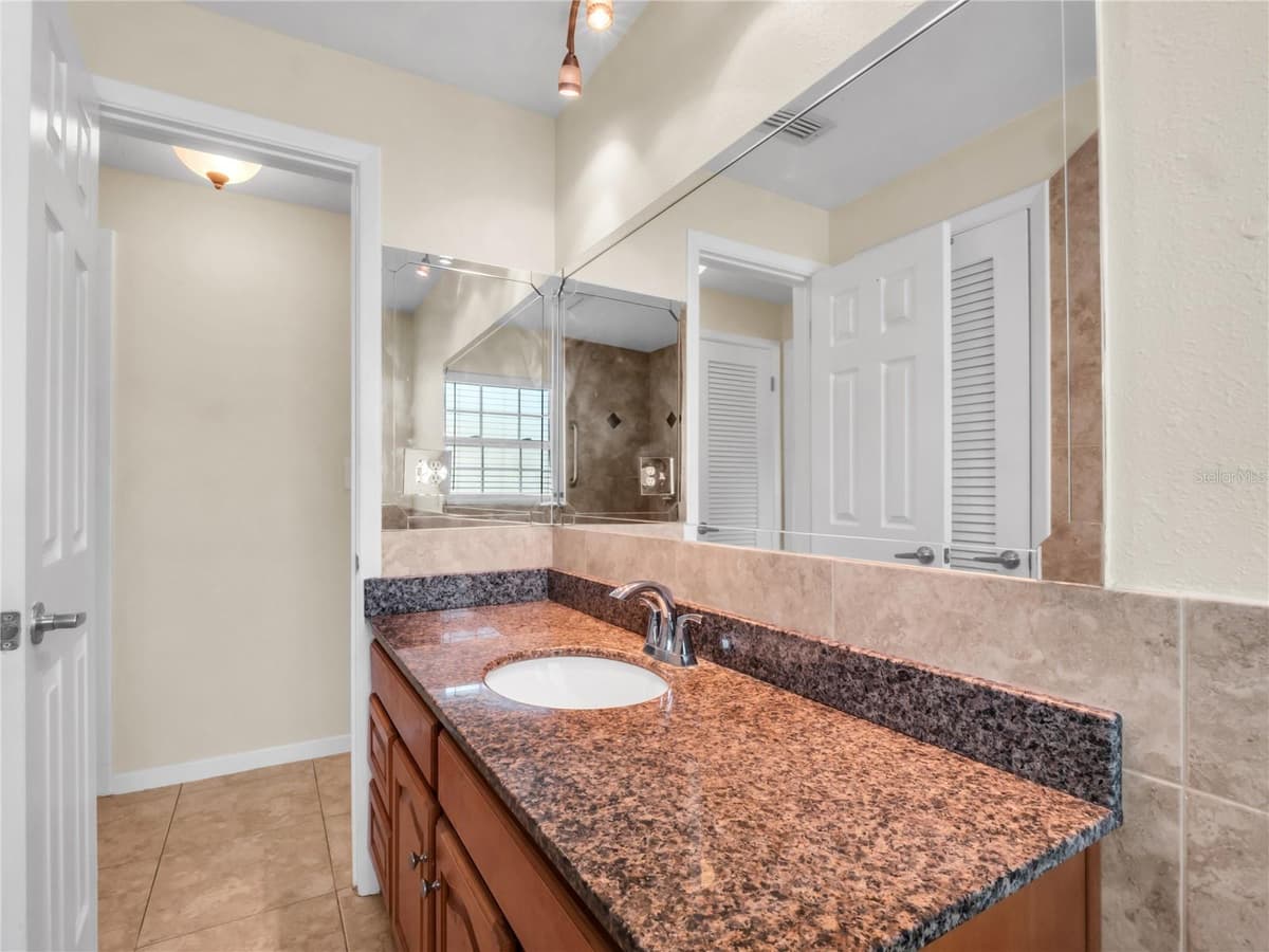 14331 APACHE AVENUE — photo 18 of 25