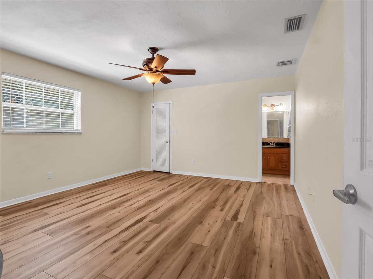 14331 APACHE AVENUE — photo 13 of 25