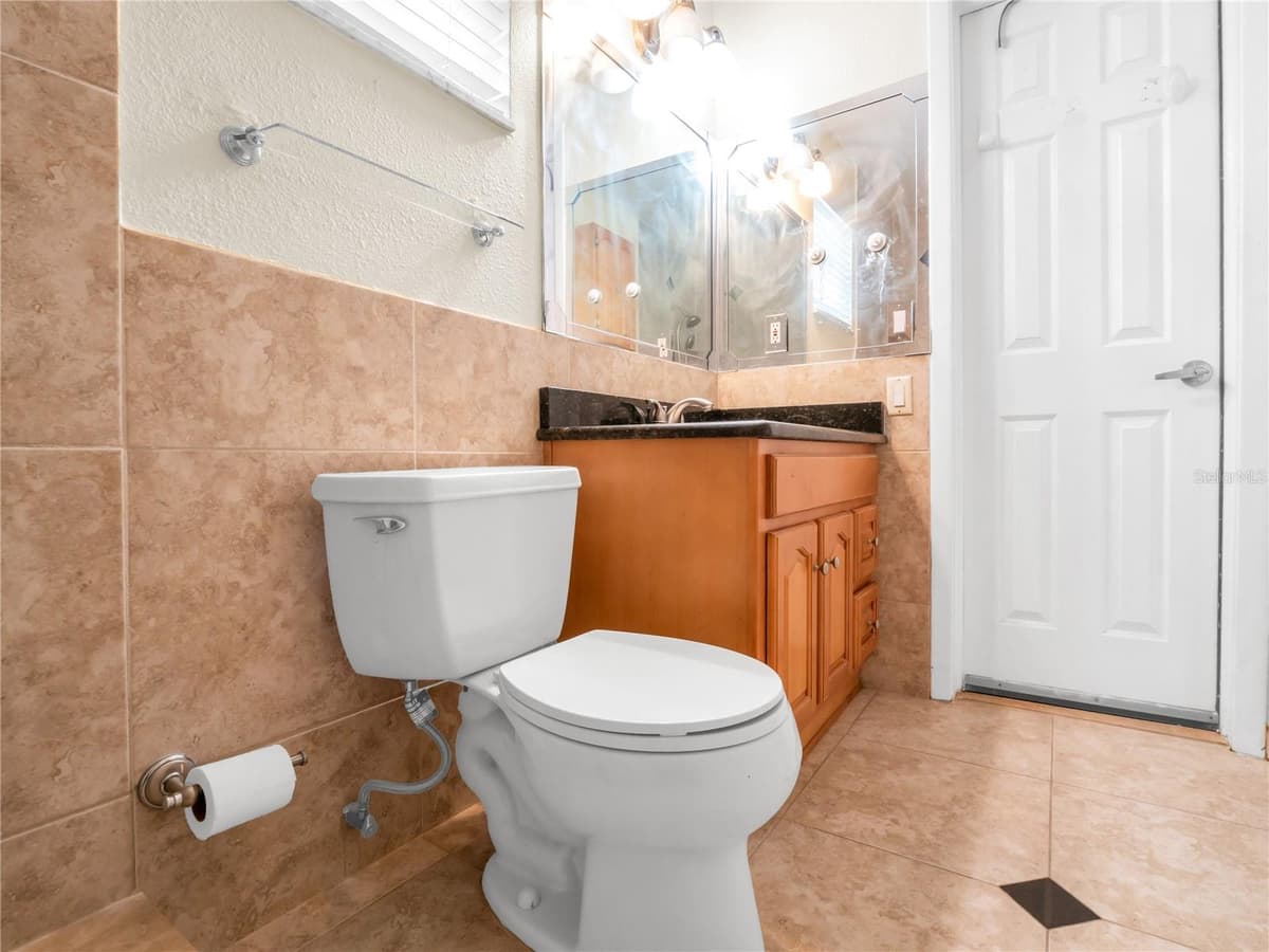 14331 APACHE AVENUE — photo 15 of 25