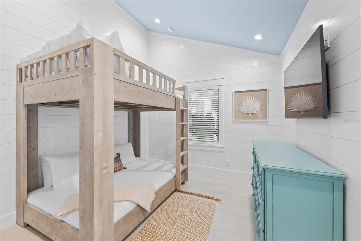 211 GRANT DRIVE — photo 56 of 87
