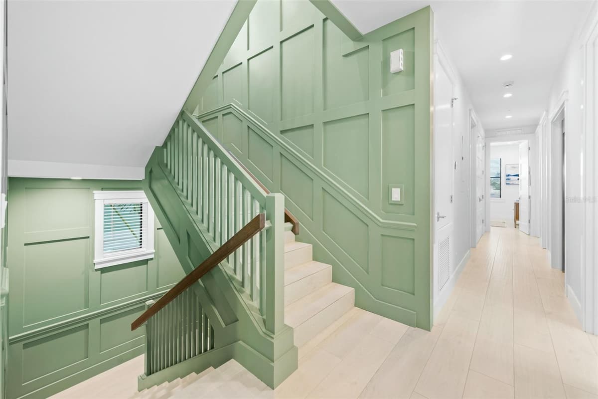 211 GRANT DRIVE — photo 16 of 87