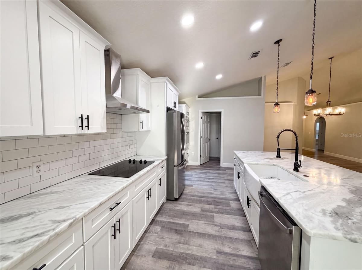 106 CABRILLO DRIVE — photo 8 of 24