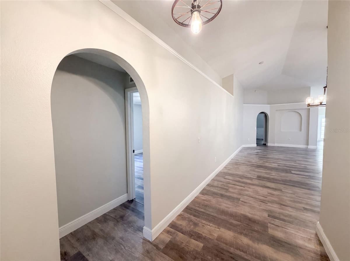 106 CABRILLO DRIVE — photo 21 of 24