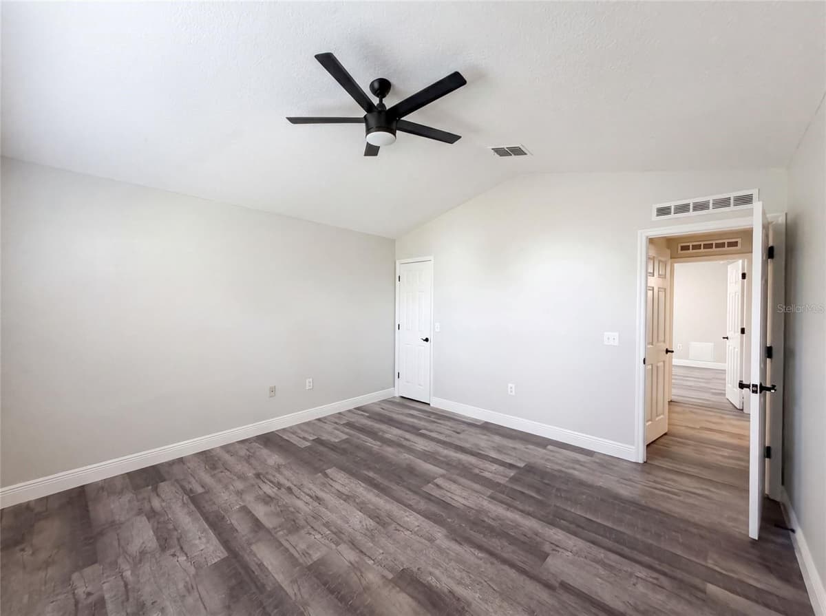 106 CABRILLO DRIVE — photo 17 of 24
