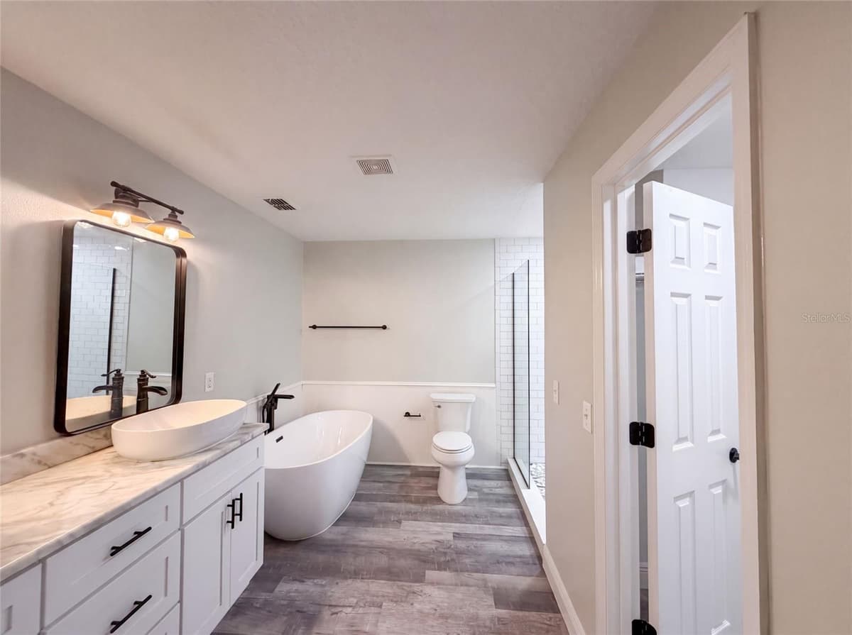 106 CABRILLO DRIVE — photo 13 of 24