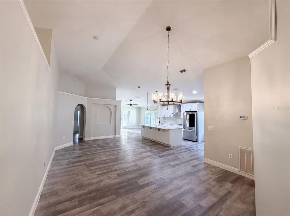 106 CABRILLO DRIVE — photo 3 of 24