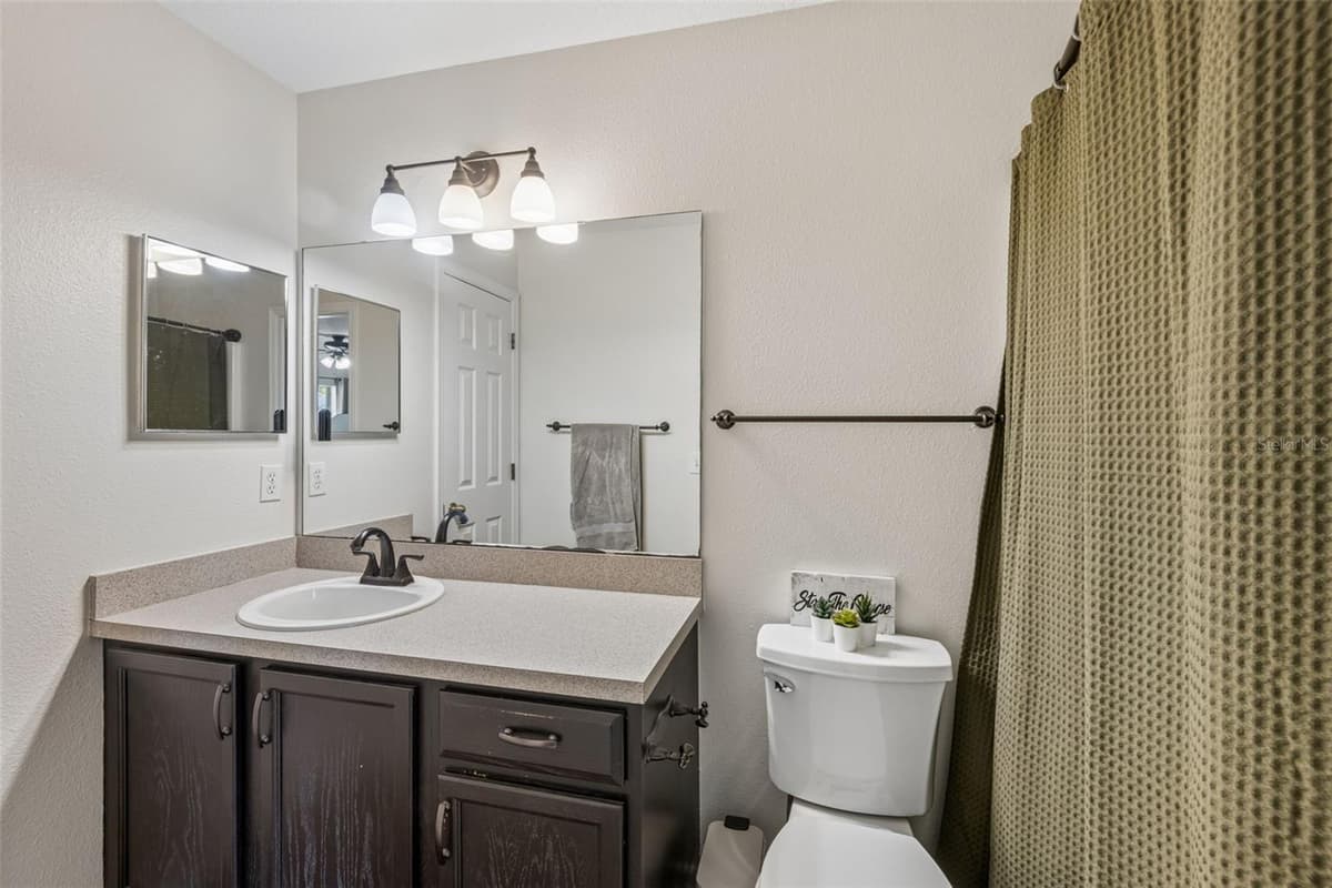 1887 VALE DRIVE — photo 11 of 18