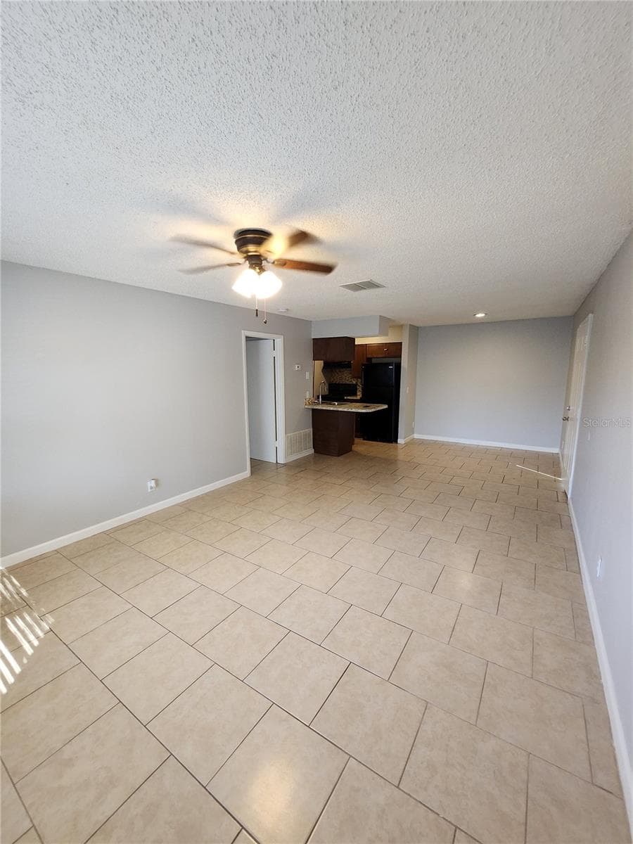 245 RED MAPLE PLACE — photo 8 of 19