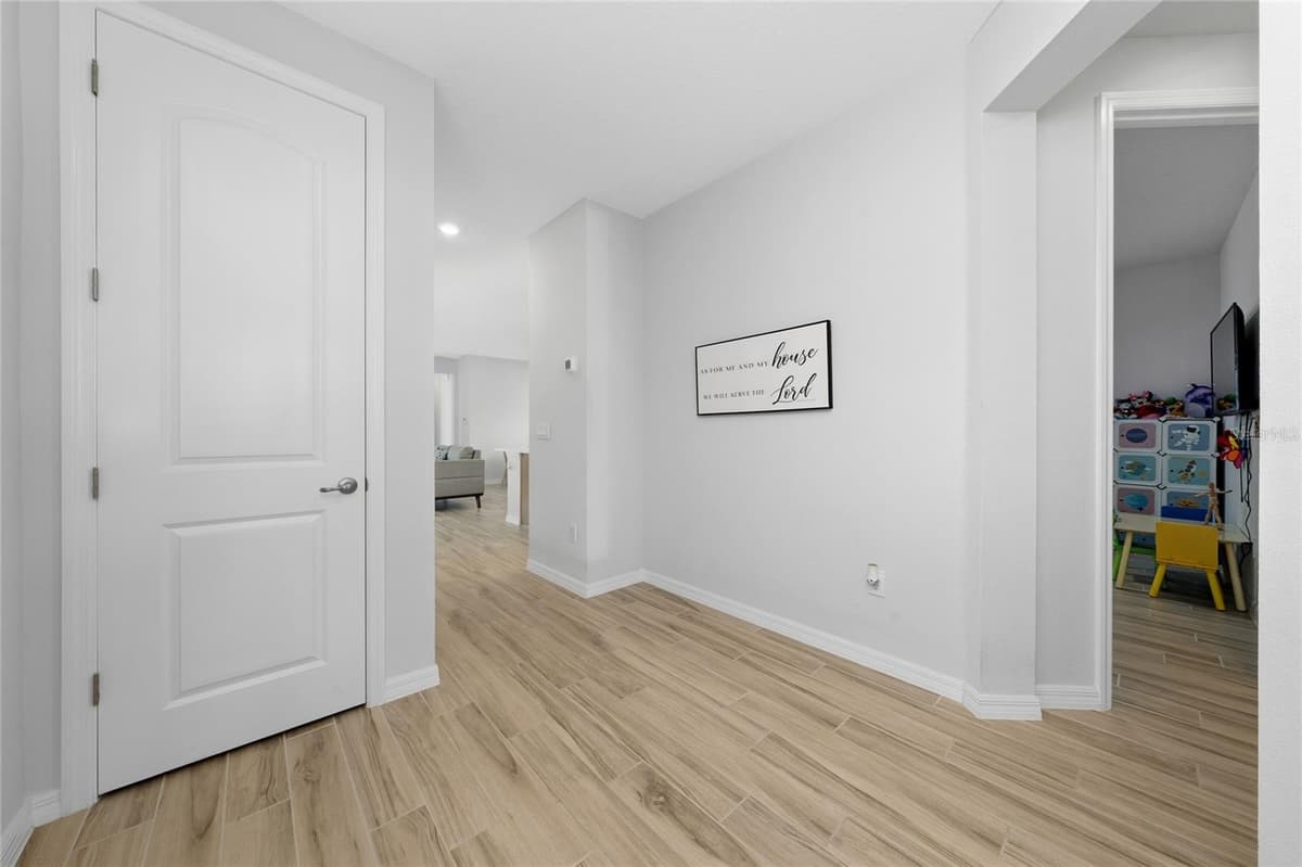6430 ROVER WAY — photo 4 of 33