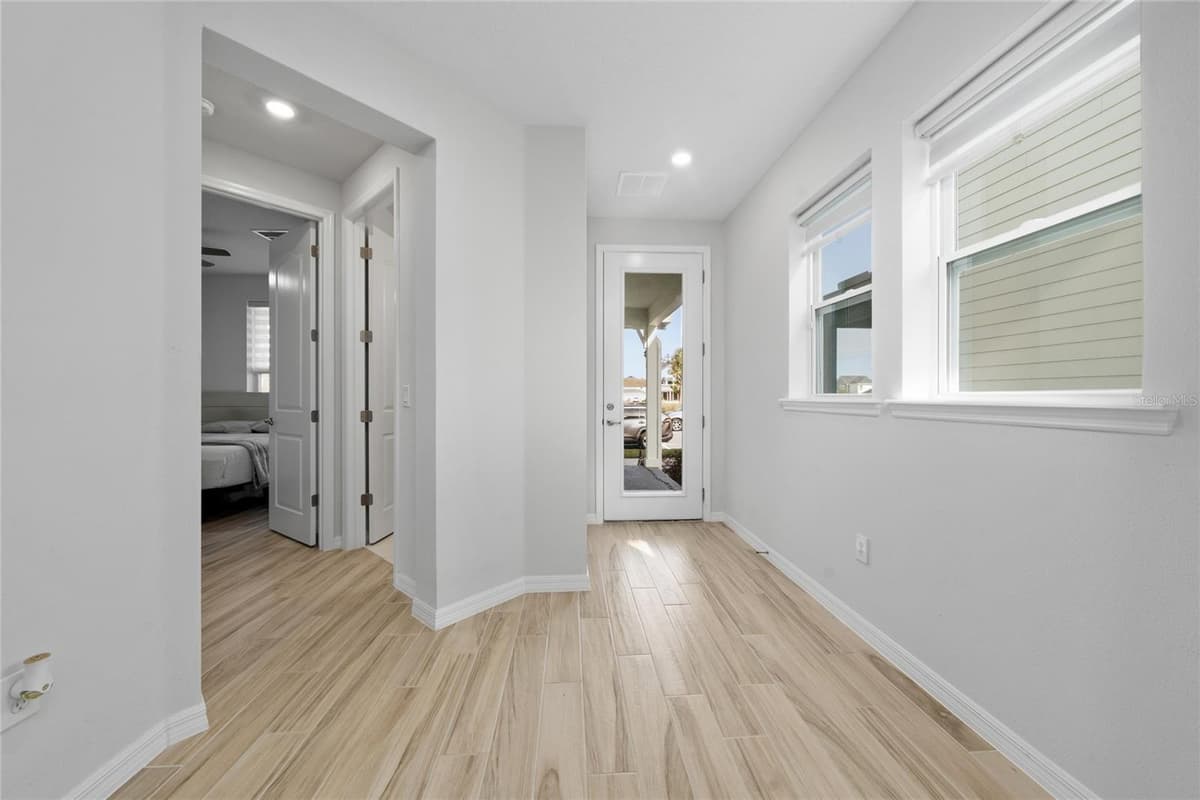 6430 ROVER WAY — photo 3 of 33