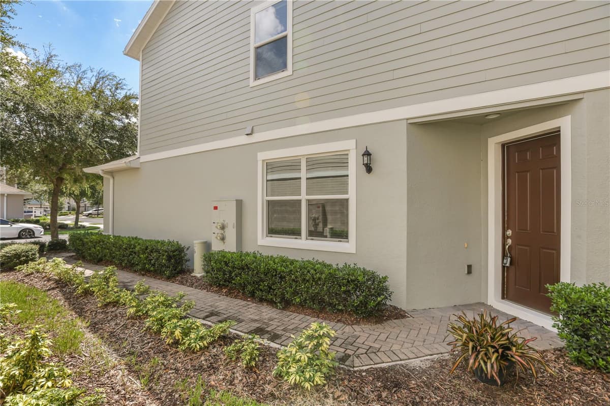 2340 BRITWELL PLACE — photo 3 of 37