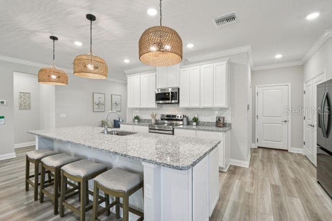 1421 MEREDITH DRIVE — photo 6 of 44