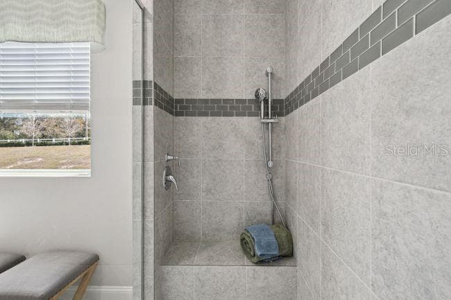 1421 MEREDITH DRIVE — photo 31 of 44
