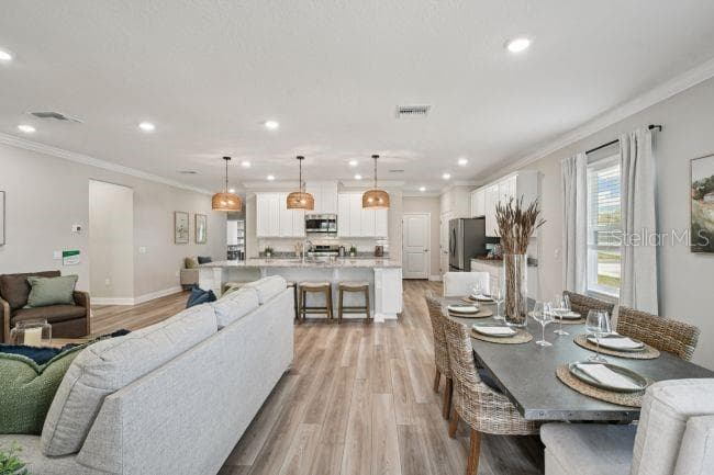 1421 MEREDITH DRIVE — photo 14 of 44