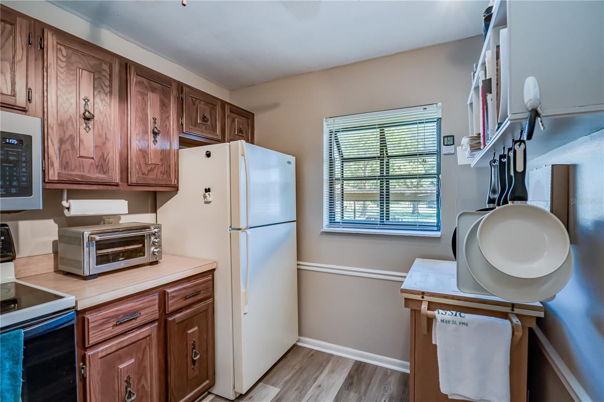 1119 9TH CIRCLE — photo 15 of 49