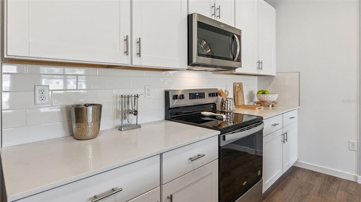 2516 KINSALE LANE — photo 8 of 16