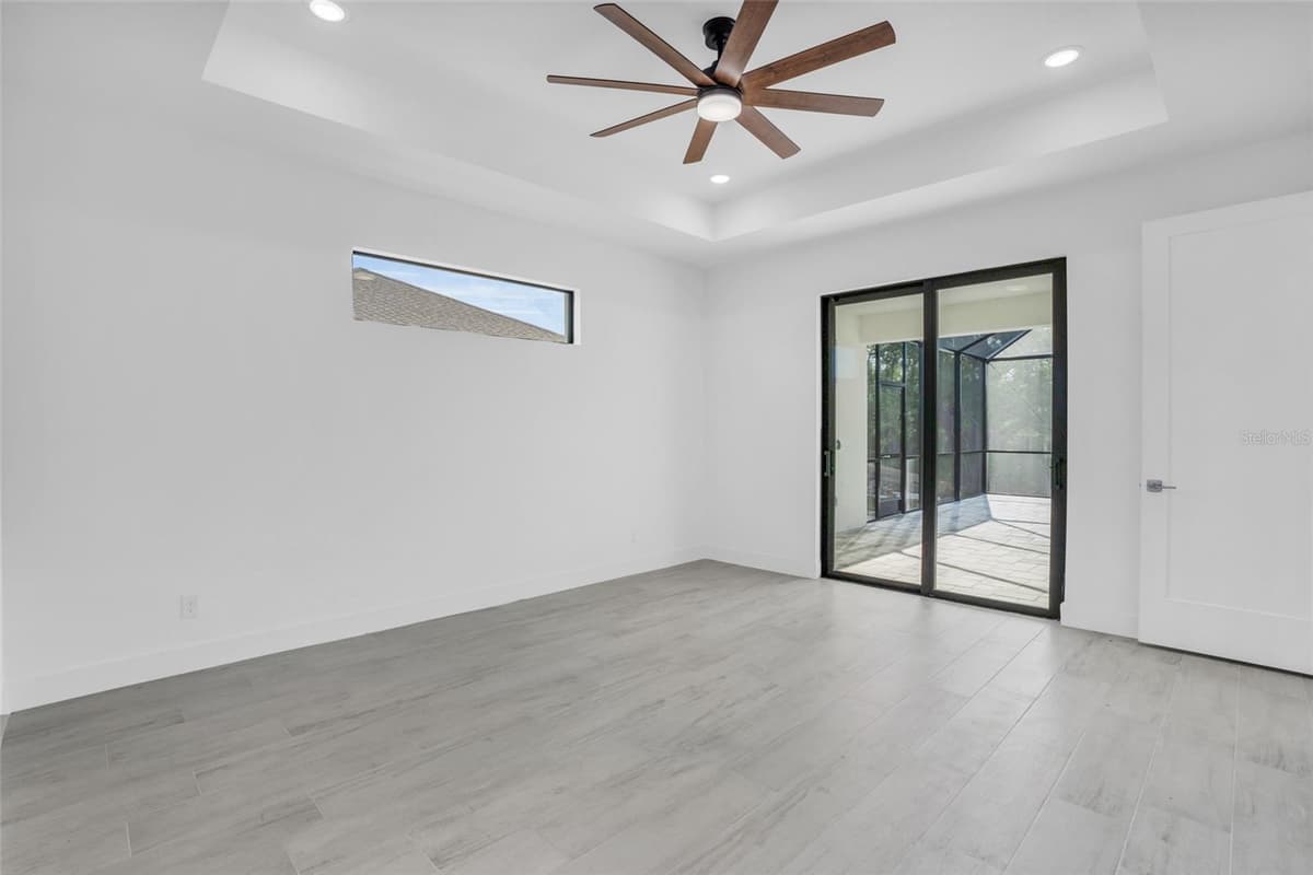 9108 SANTA LUCIA DRIVE — photo 16 of 39