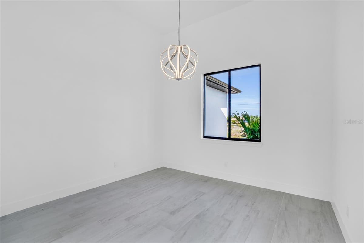 9108 SANTA LUCIA DRIVE — photo 14 of 39