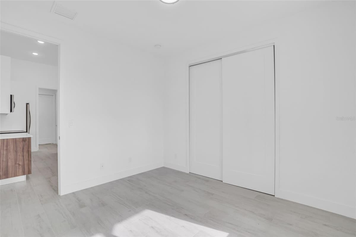 9108 SANTA LUCIA DRIVE — photo 22 of 39