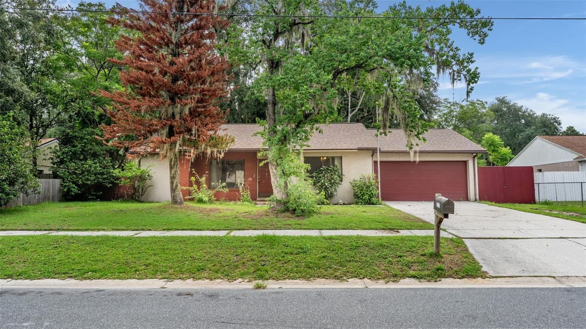 2110 JOHNSON LOOP — photo 3 of 32