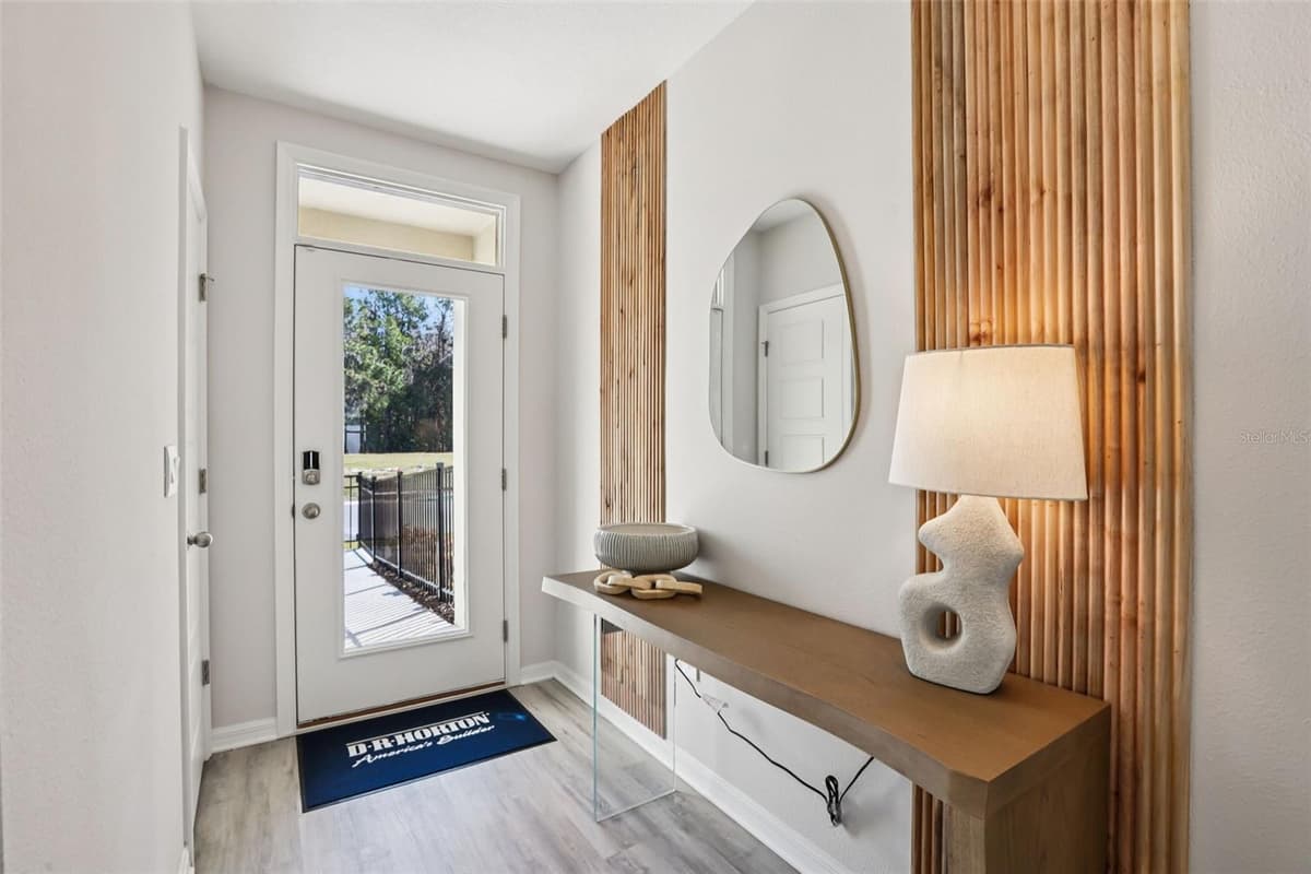4262 LESTER DRIVE — photo 3 of 28